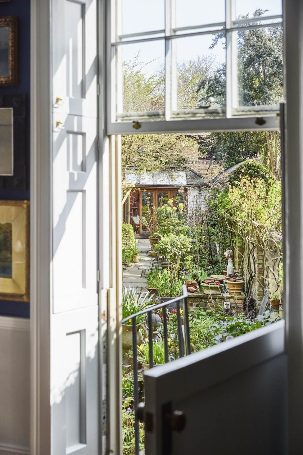 An Eclectic Art-Filled Townhouse in London 21 garden-view-eclectic-townhouse-london-nordroom