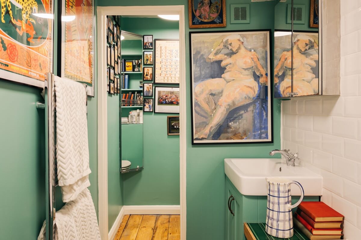 A Playful Maximalist Home in London 16 green-bathroom-farrow-ball-arsenic-nordroom