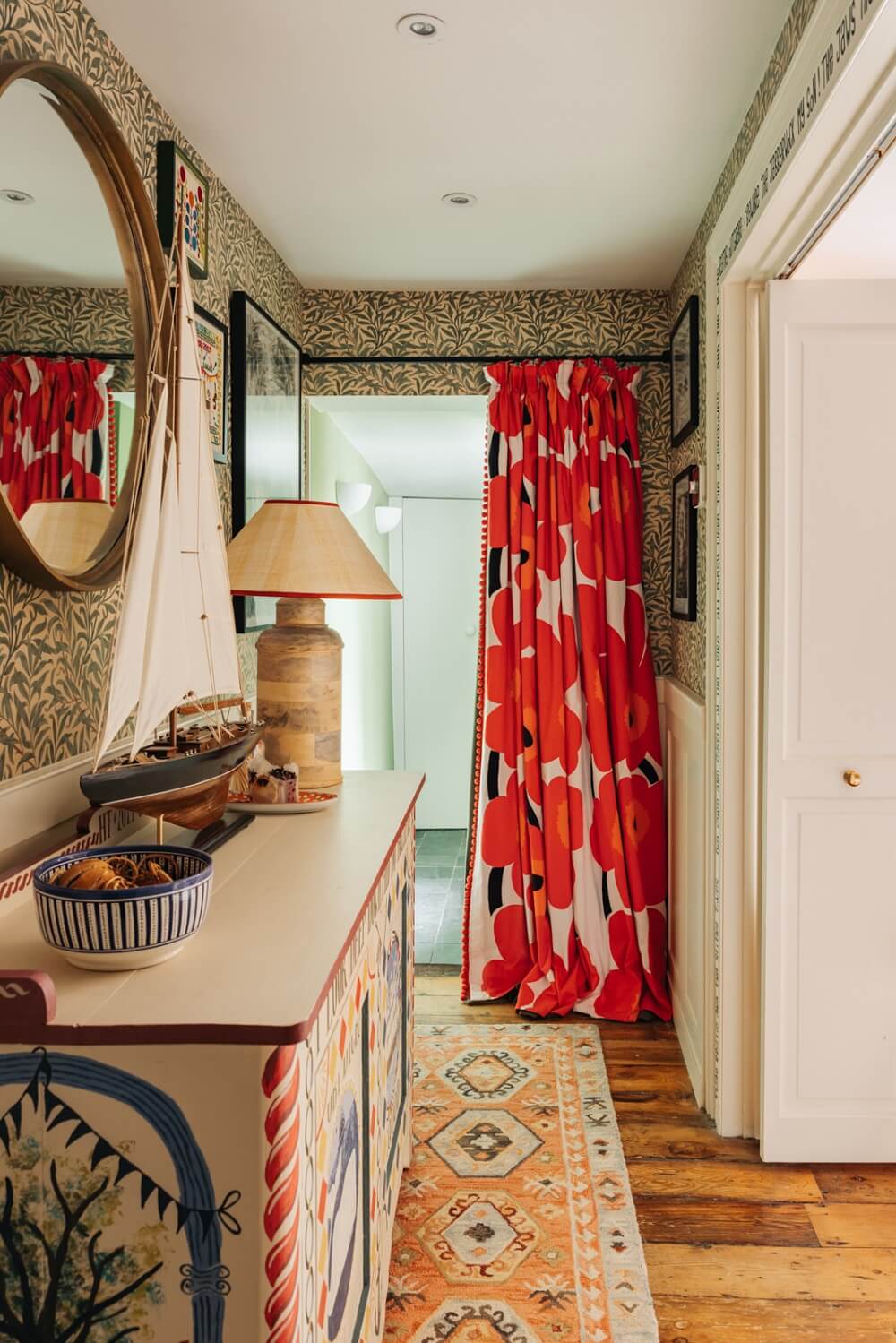 A Playful Maximalist Home in London 15 hallway-colorful-eclectic-maximalist-home-london-nordroom