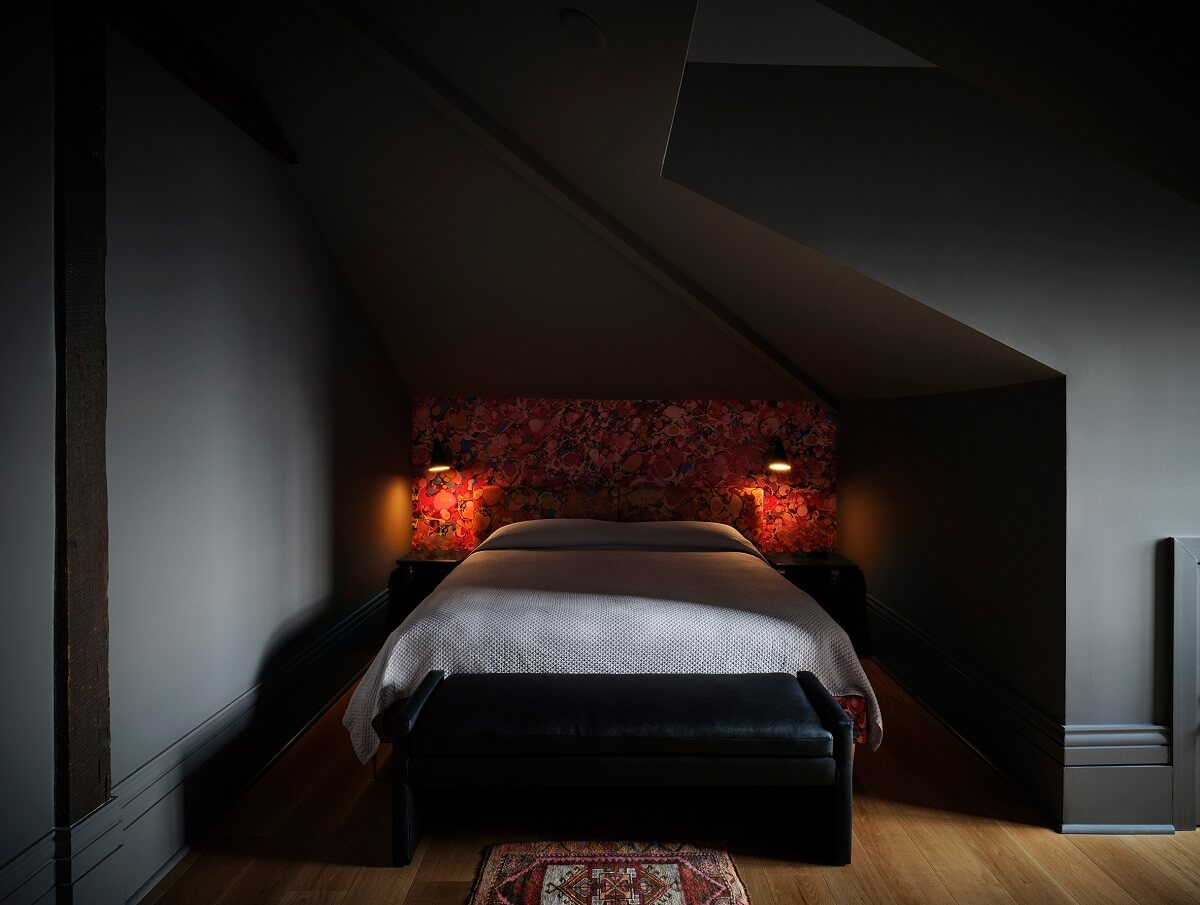 Hotel Saint Vincent in New Orleans 9 hotel-saint-vincent_new-orleans_lambert-macguire-design-moody-gray-attic-bedroom-pink-wallpaper-nordroom