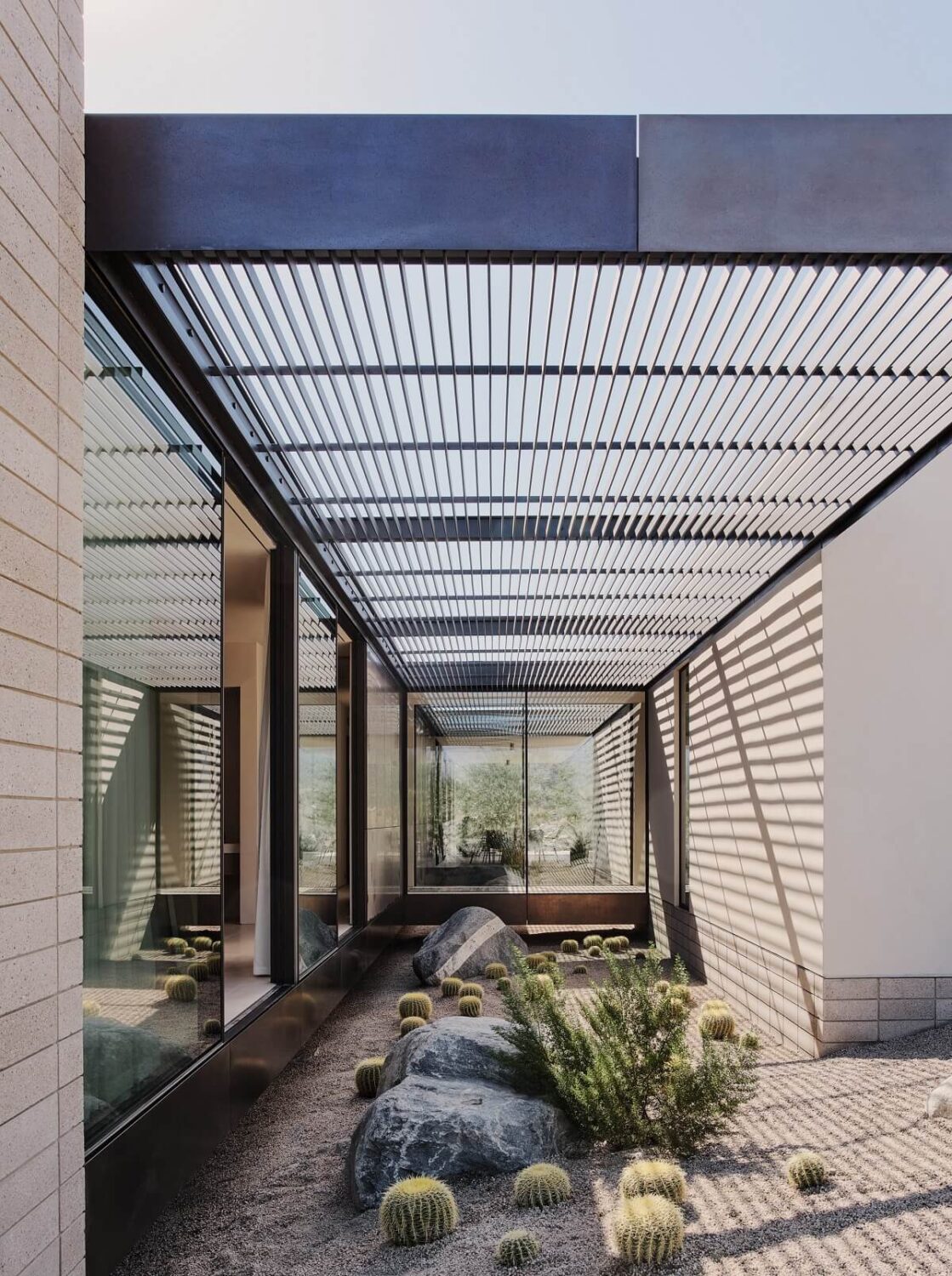 A Modern Architectural Home in Palm Springs 19 indoor-garden-palm-springs-architectural-home-nordroom
