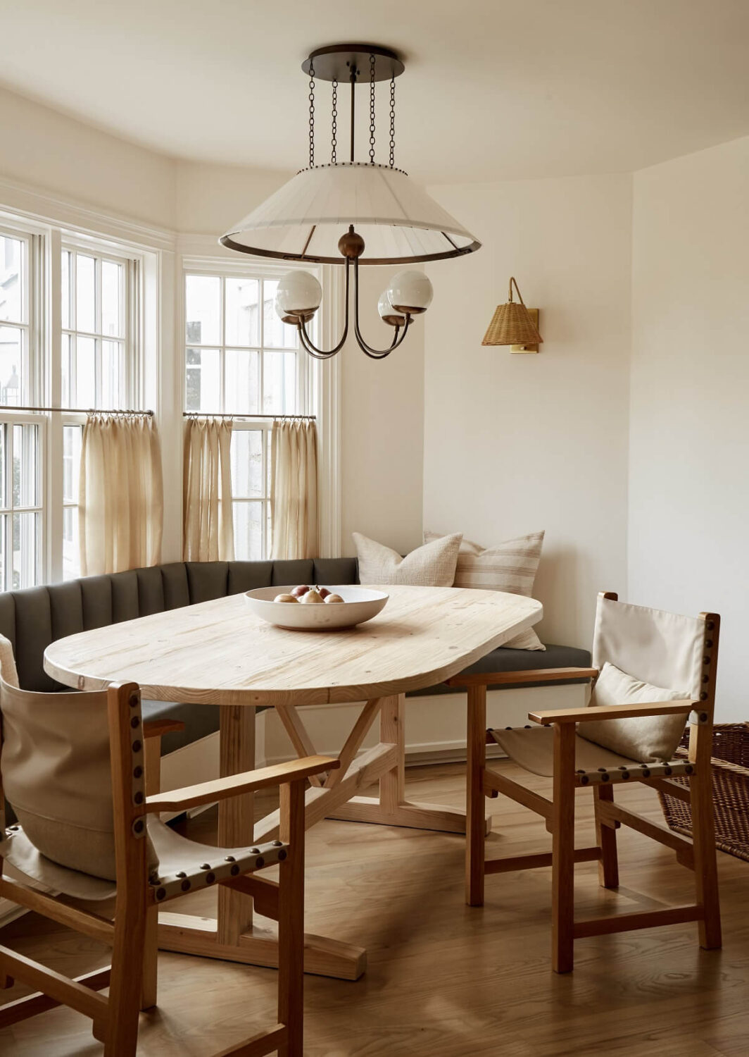 A Warm Family Home in Connecticut 5 kitchen-breakfast-nook-window-bench-green-nordroom