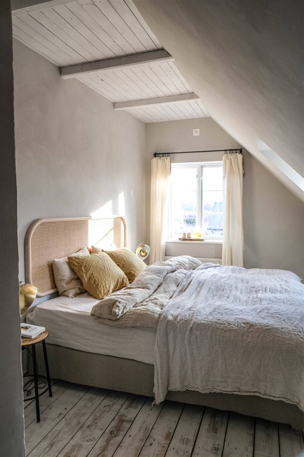 Our Food Stories' Countryside Cottage in Sweden 21 light-attic-bedroom-country-house-sweden-nordroom