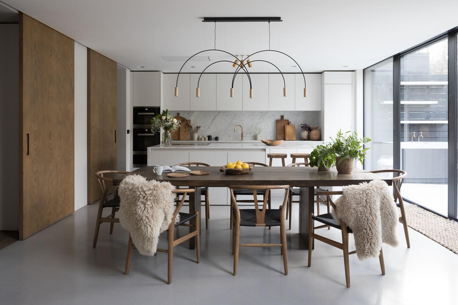Contrasting Styles in a Victorian Home in London 13 modern-kitchen-extension-victorian-home-london-frank-and-faber-nordroom