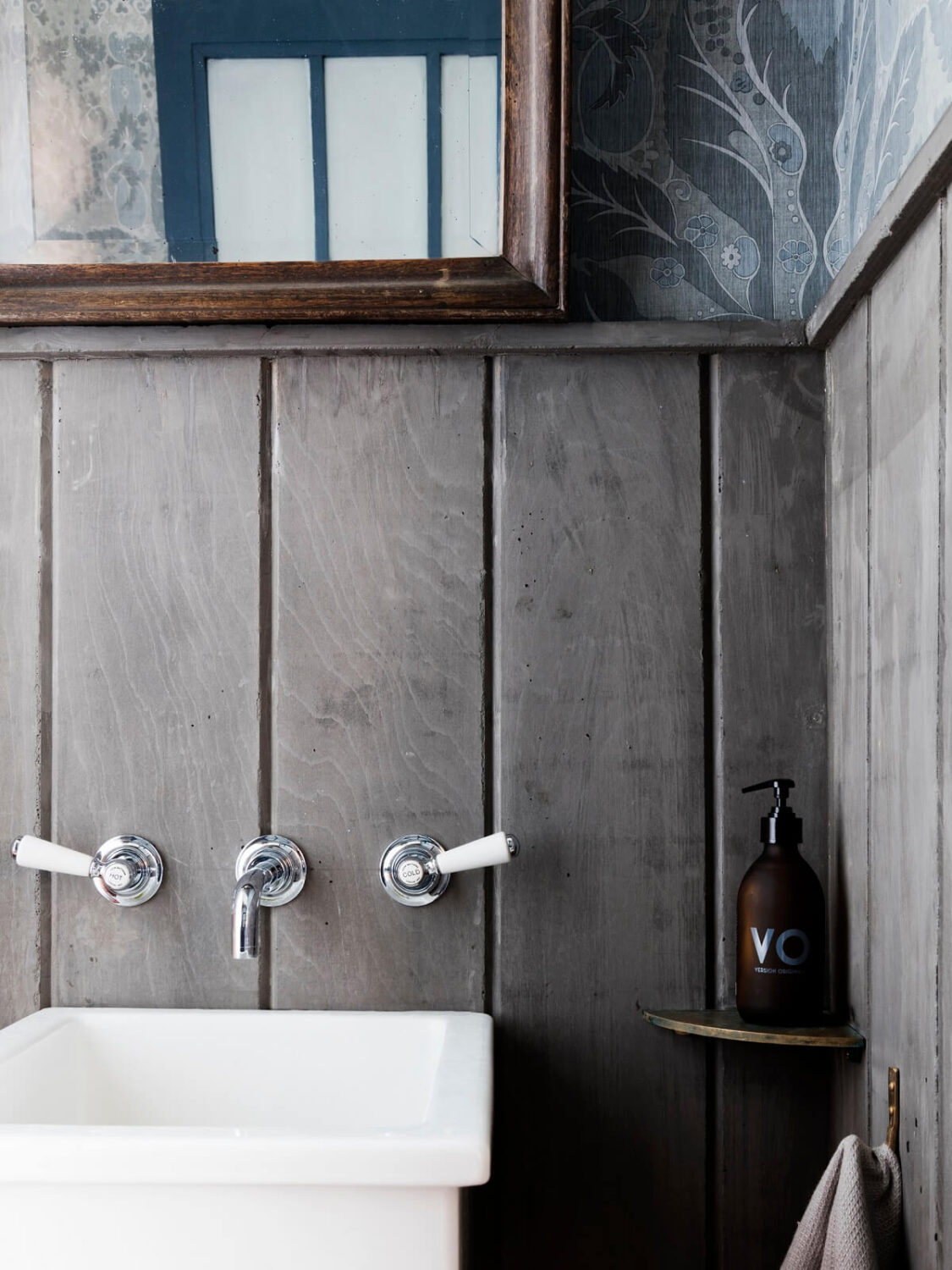 An Industrial Apartment by Mark Lewis Interior Design 21 powder-room-detail-industrial-warehouse-conversion-mark-lewis-nordroom