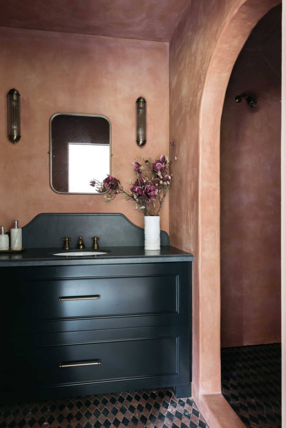 Best of 2022: Bathrooms 13 shower-room-bathroom-earthy-pink-plastered-walls-nordroom