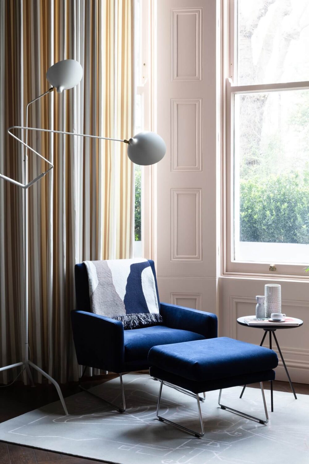A Victorian Home in London with Bold Color Accents 8 sitting-room-blue-reading-chair-victorian-home-london-frank-and-faber-nordroom