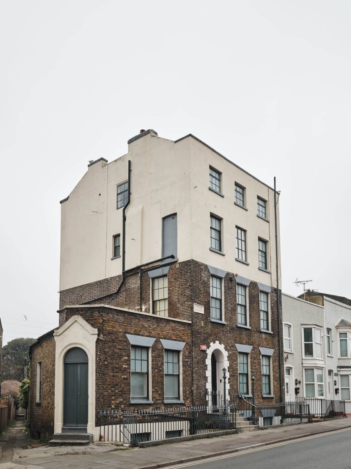 A Colorful Eclectic Home in England 31 Churchfield-Place-Margate-House-georgian-townhouse-england-nordroom