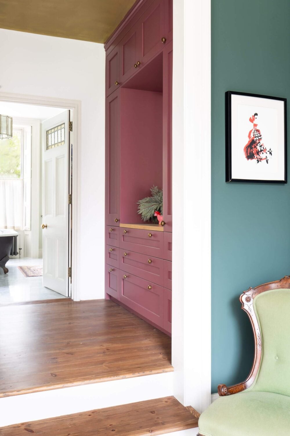 A Colorful Georgian Home in London 12 colorful-english-house-pink-cabinets-nordroom