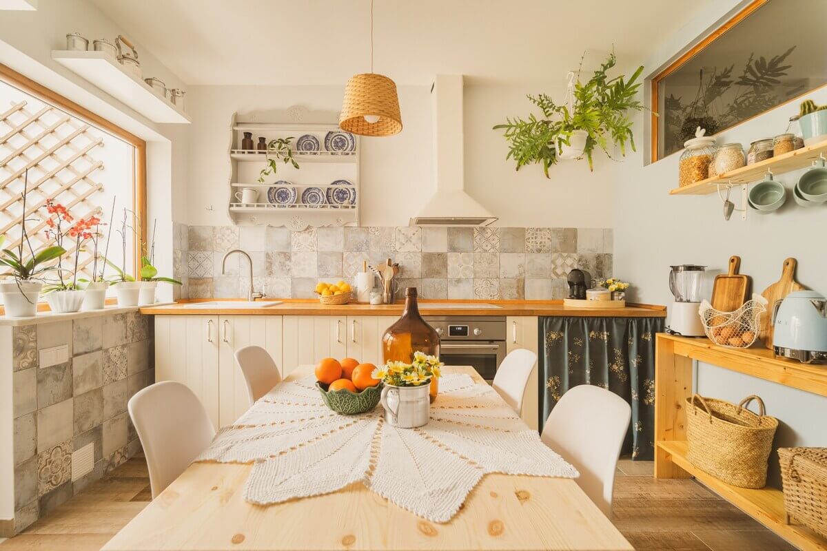 A Serene Airbnb Home with Patio in Lagos, Portugal 7 cozy-kitchen-dining-space-airbnb-portugal-nordroom
