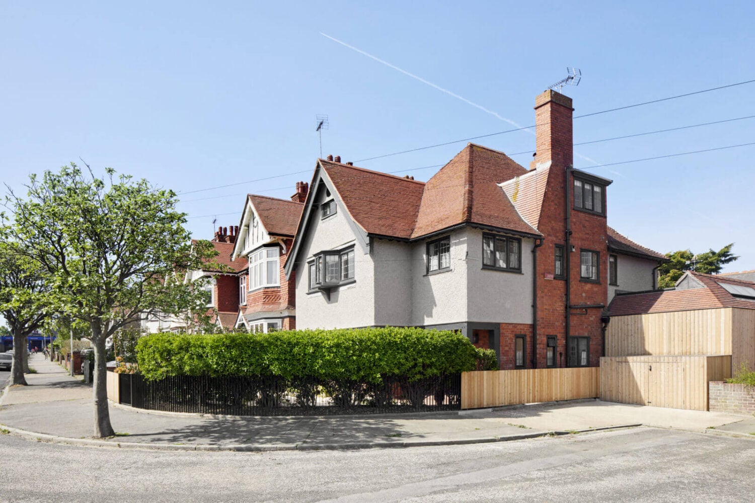 An Arts and Crafts House with Colorful Rooms 32 detached-arts-and-crafts-house-england-nordroom