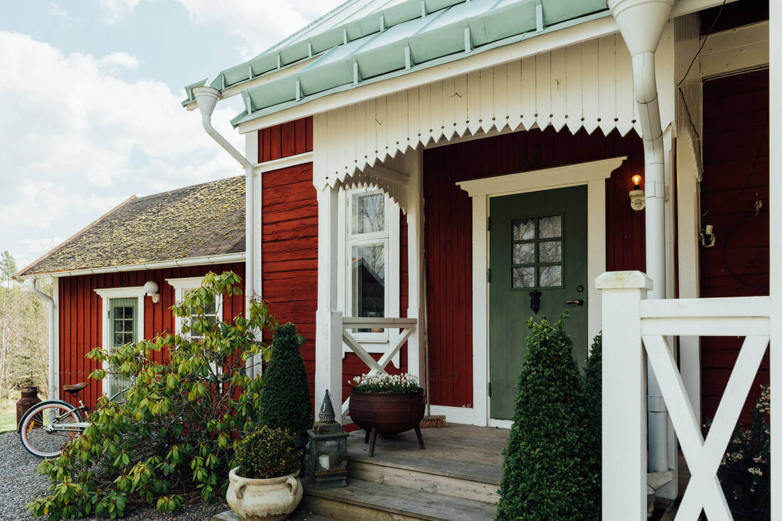 A Vintage Bohemian Country House in Sweden 25 entrance-vintage-boho-swedish-house-nordroom
