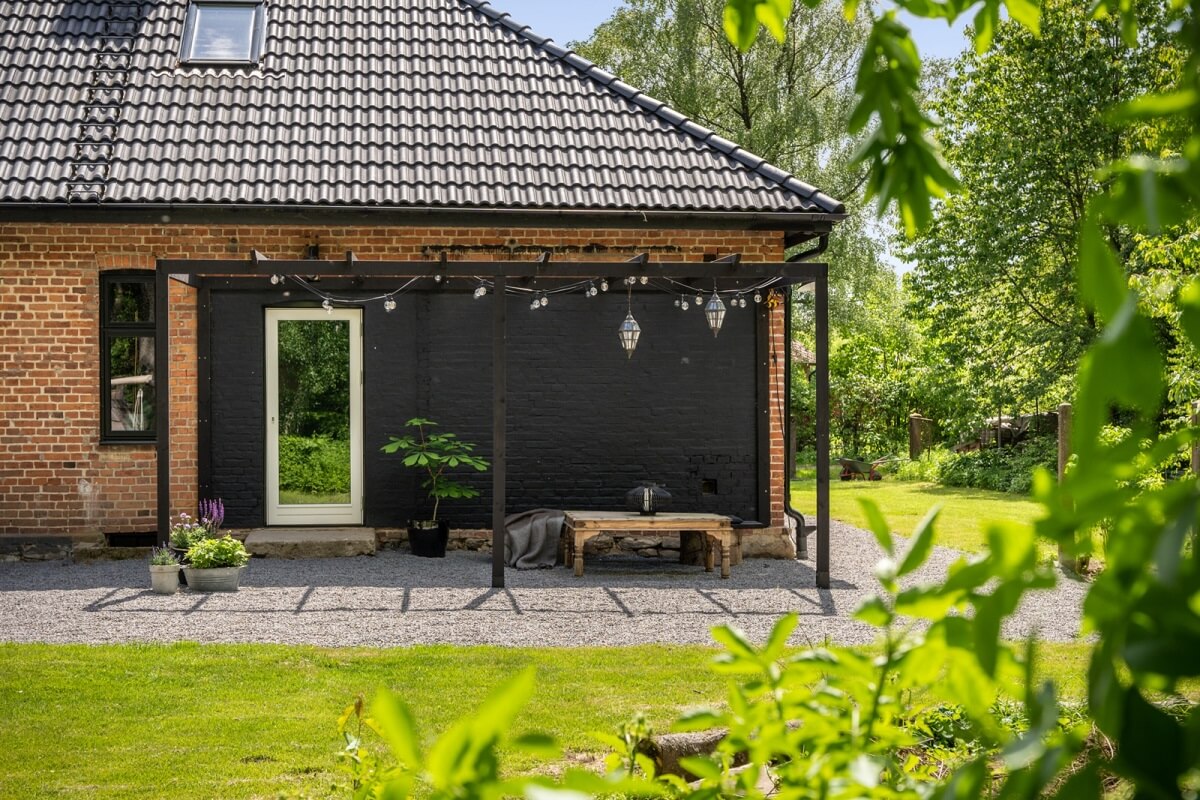 A Colorful Family Home in a Former School Building 41 garden-nordic-country-house-nordroom