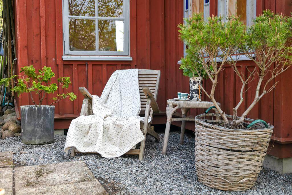 A Red Wooden Cottage on a Swedish Allotment 13 garden swedish cottage nordroom A Red Wooden Cottage on a Swedish Allotment