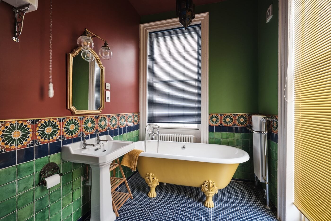 A Colorful Eclectic Home in England 24 green-red-bathroom-yellow-bath-colorful-eclectic-home-nordroom
