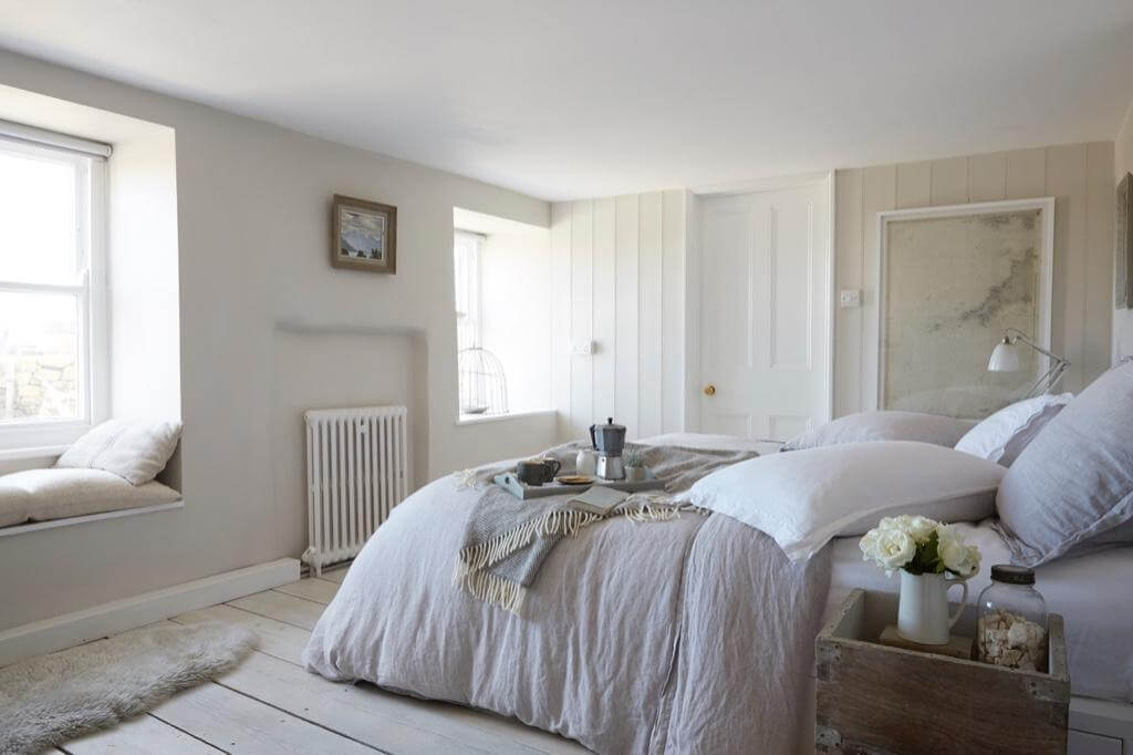 A Beautiful Seaside Cottage in Cornwall 10 light-bedroom-wooden-floorboards-cottage-nordroom