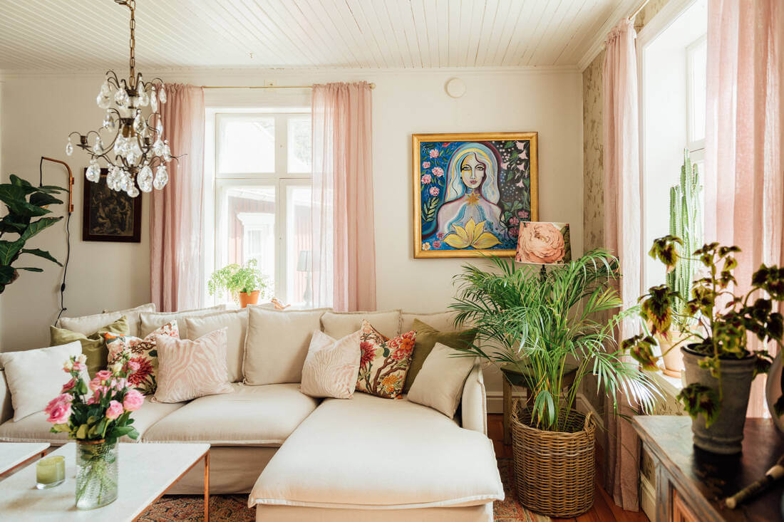 A Vintage Bohemian Country House in Sweden 3 living-room-plants-vintage-bohemian-style-nordroom