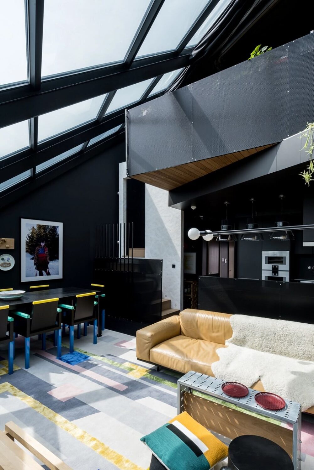 A Spectacular Modern Black Loft in London 1 modern-black-loft-large-windows-nordroom