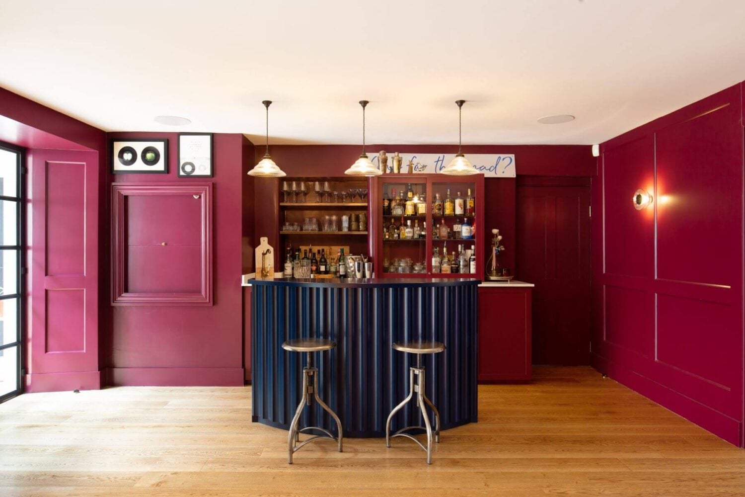 A Colorful Georgian Home in London 6 pink-bar-room-georgian-house-england-nordroom