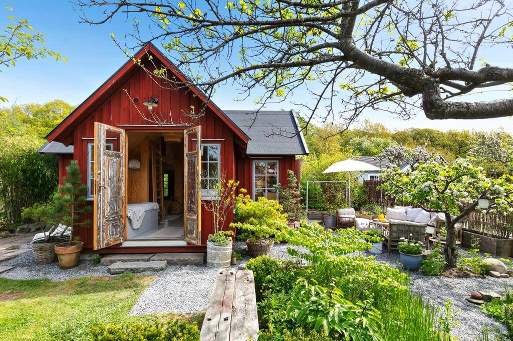 A Red Wooden Cottage on a Swedish Allotment 18 red wooden cottage swedish allotment nordroom A Red Wooden Cottage on a Swedish Allotment
