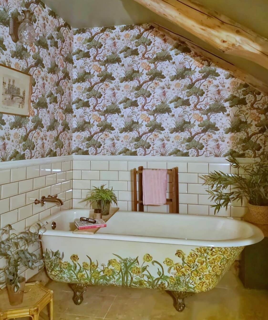 Imrich Lodge: A Cozy Self-Built Log House in the Scottish Highlands 14 bathroom-floral-bath-wallpaper-sloped-ceiling-exposed-beams-nordroom