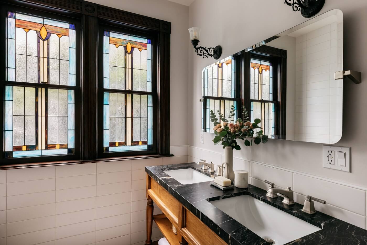 A Carefully Restored Victorian House in Los Angeles 17 bathroom-stained-glass-victorian-house-los-angeles-nordroom