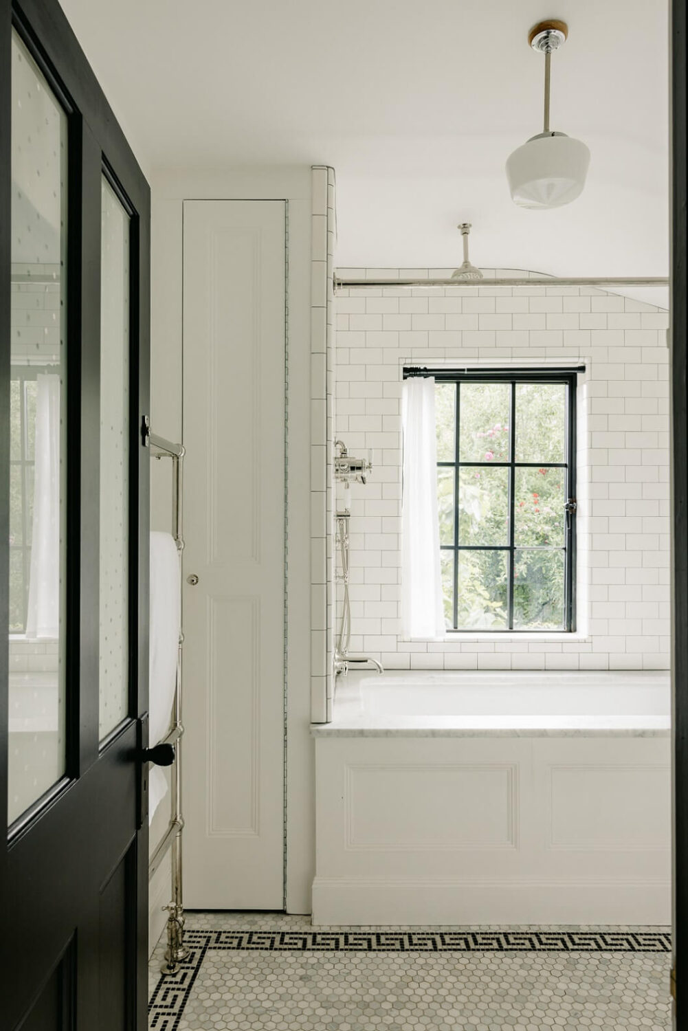 A Carefully Restored Victorian House in London 17 bathroom-white-tiles-victorian-house-london-nordroom