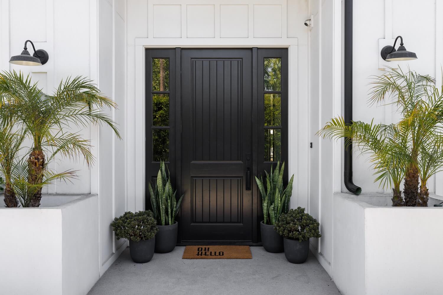 The Los Angeles Home of Emmy Raver-Lampman and Daveed Diggs 31 black-front-foor-modern-home-daveed-diggs-emmy-raver-lampman-nordroom