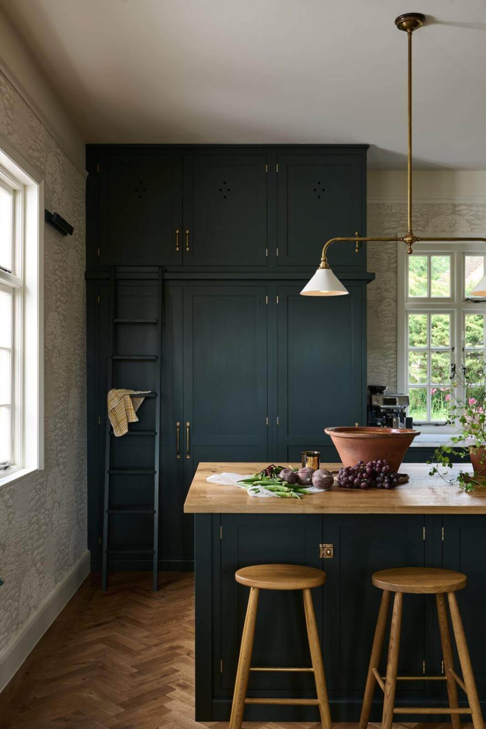 Zoe Ball's Dark Green deVOL Shaker Kitchen 3 dark-green-kitchen-cabinets-island-breakfast-bar-zoe-ballountry-house-nordroom