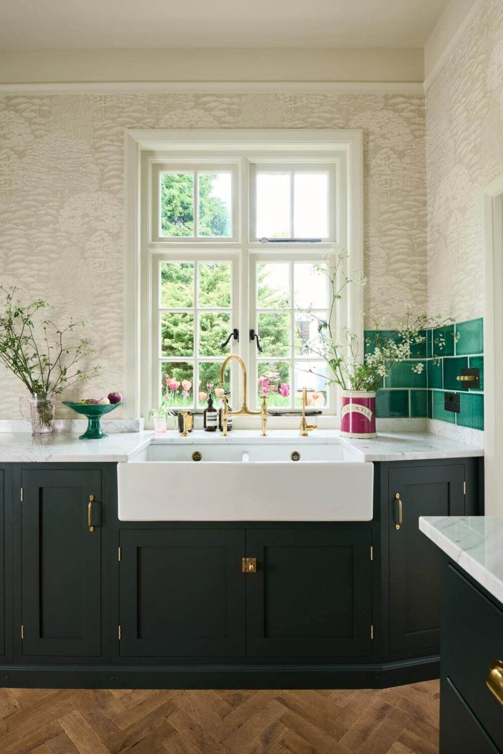 Zoe Ball's Dark Green deVOL Shaker Kitchen 5 dark-green-shaker-kitchen-green-tiles-nordroom