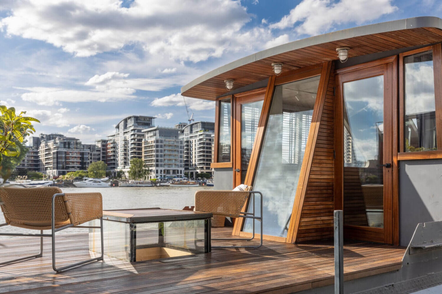 A Houseboat in London Fit For A Family 5 deck-terrace-houseboat-london-family-home-nordroom
