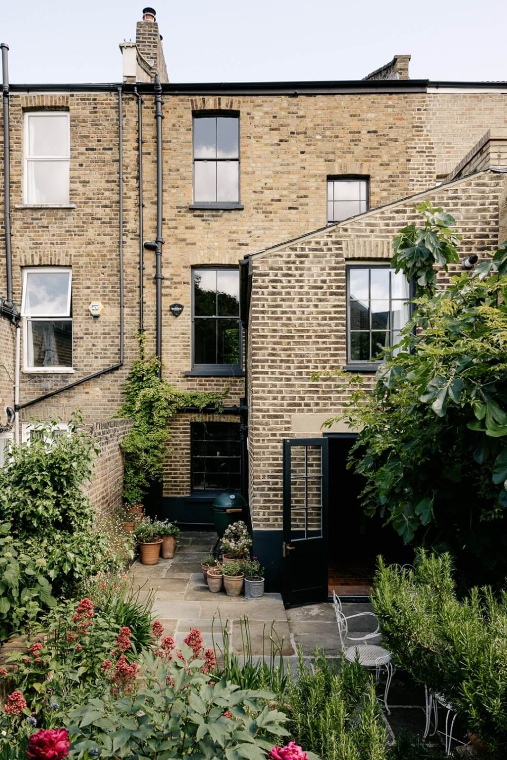 A Carefully Restored Victorian House in London 28 exterior-garden-victorian-terrace-house-london-nordroom