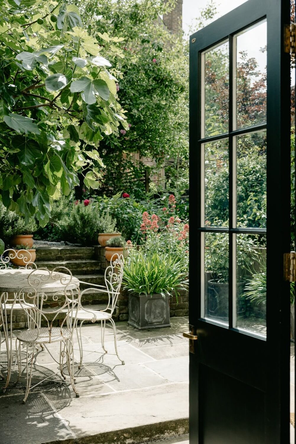 A Carefully Restored Victorian House in London 14 garden-view-kitchen-terrace-nordroom