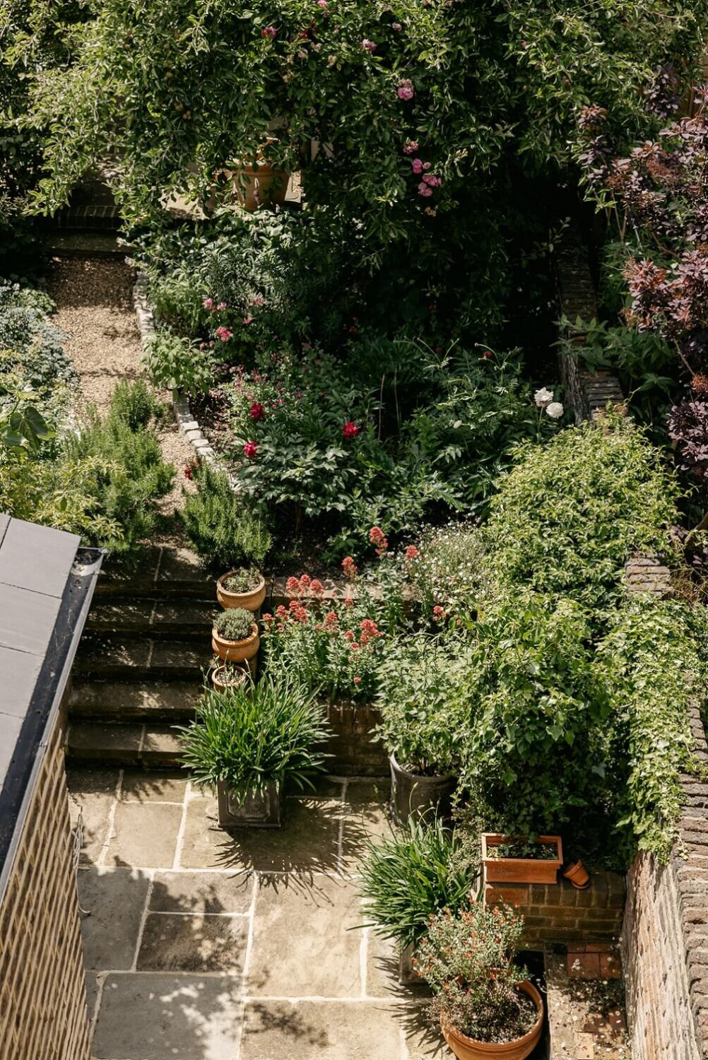 A Carefully Restored Victorian House in London 25 garden-view-victorian-terrace-house-london-nordroom