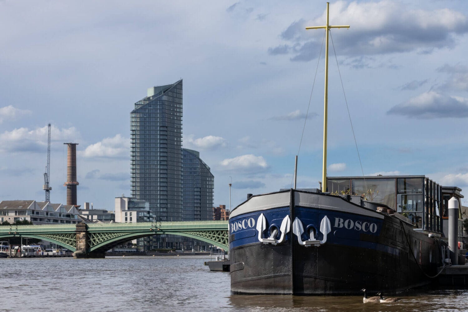 A Houseboat in London Fit For A Family 20 houseboat-london-lab-architects-nordroom