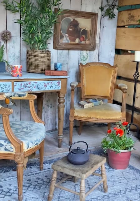 Imrich Lodge: A Cozy Self-Built Log House in the Scottish Highlands 17 outdoor-space-vintage-furniture-log-house-nordroom