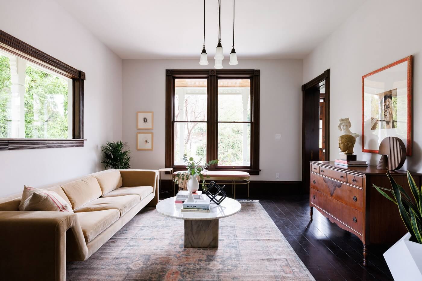A Carefully Restored Victorian House in Los Angeles 8 sitting-room-contemporary-vintage-furniture-nordroom