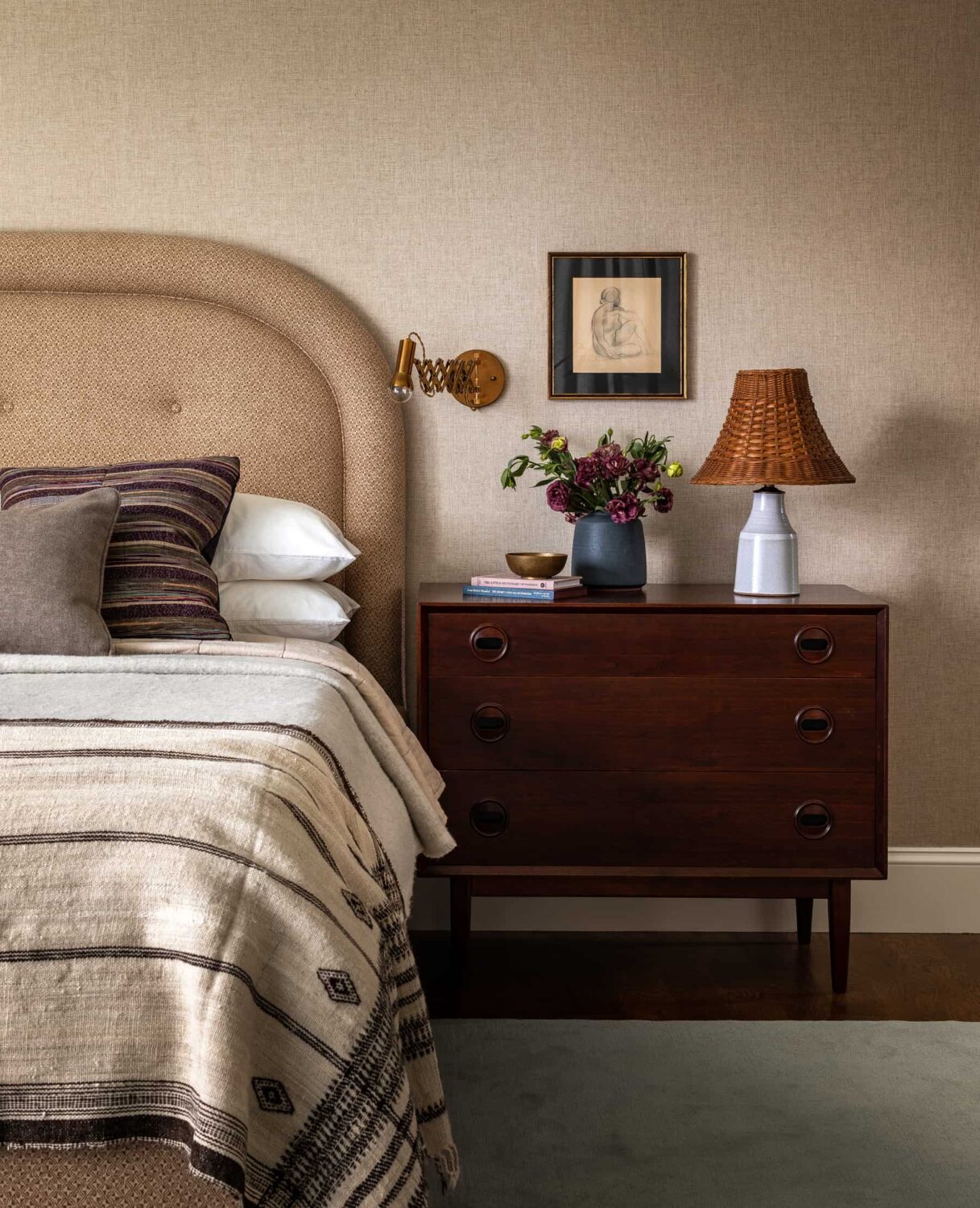 A Warm Family Home on Fox Island 18 Heidi-Caillier-Design-luxury-interior-designer-midcentury-nightstands