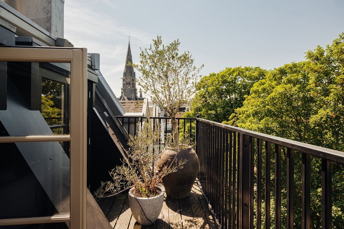Light Gray Design Apartment in Amsterdam 18 balcony-amsterdam-design-apartment-nordroom