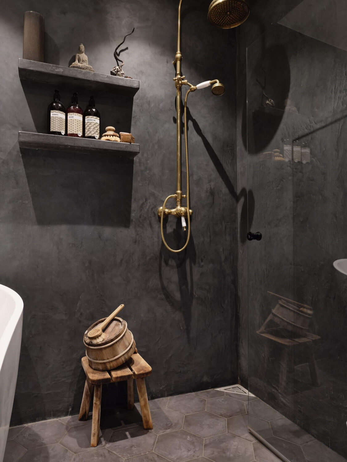 A Light Pink and Gray Nordic Home 23 bathroom-dark-gray-tiles-shower-nordroom