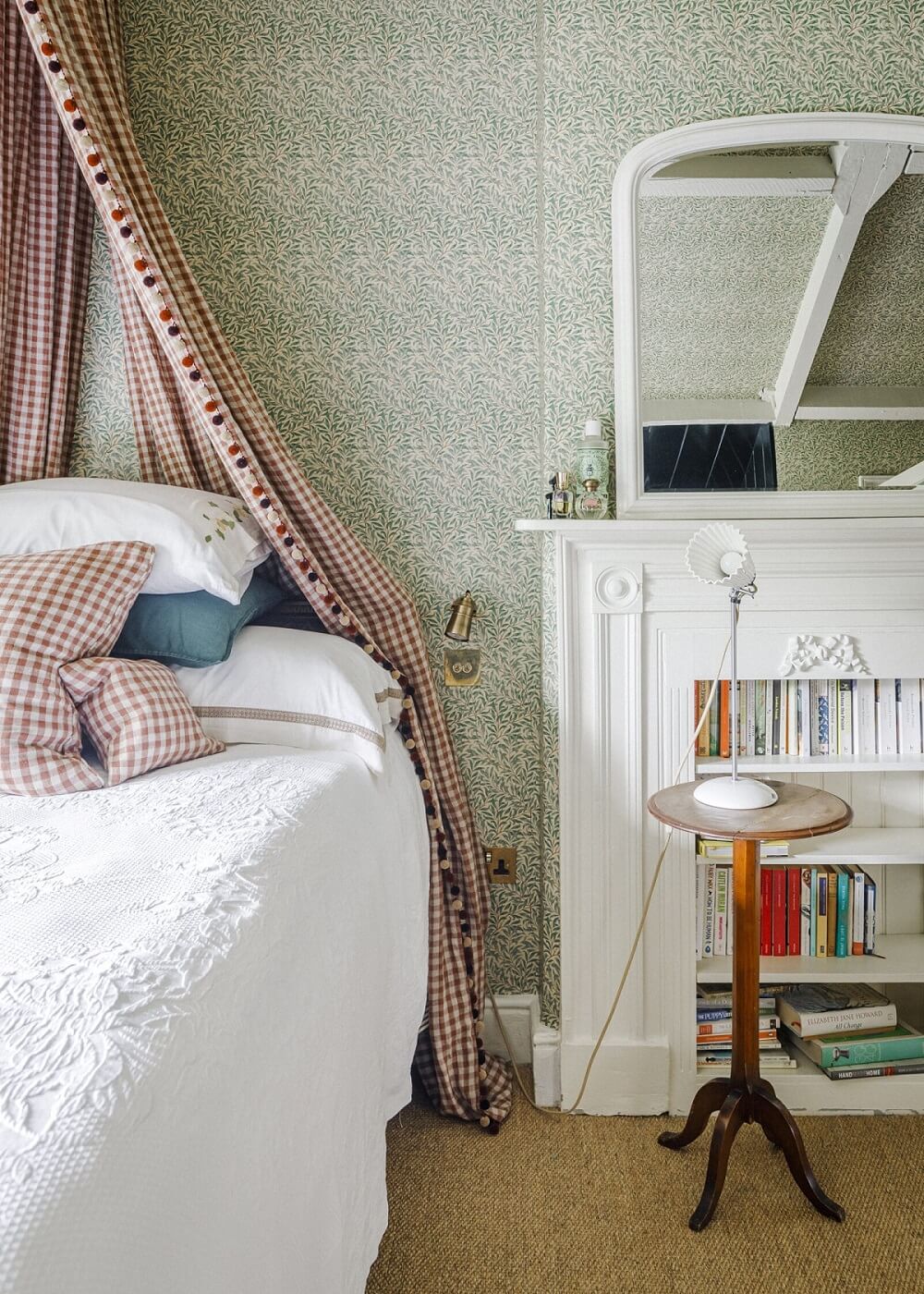A Cozy Restored Country House in England 16 bedroom-canopy-country-house-nordroom