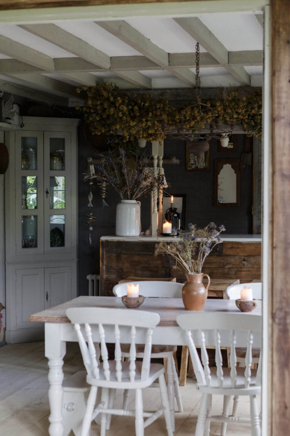 A Cozy Cottage-Style Country House with a Lovely Garden 28 boho-style-dining-room-nordroom