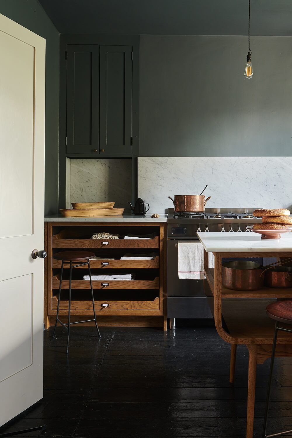 A Paint Job Transformed This deVOL Kitchen 20 dark-devol-haberdasher-kitchen-nordroom