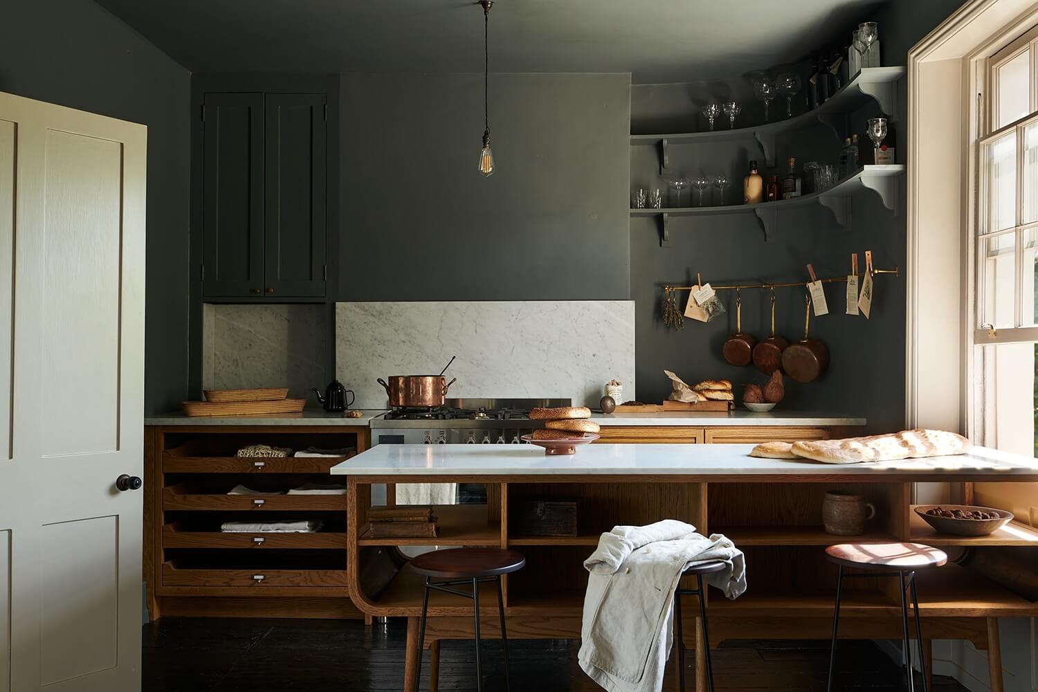 A Paint Job Transformed This deVOL Kitchen 18 dark-gray-walls-devol-kitchen-nordroom