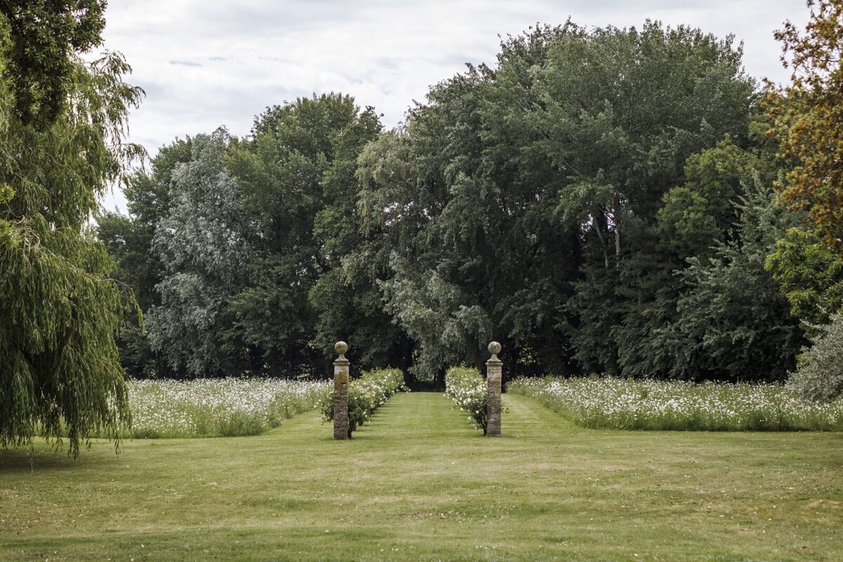 A Cozy Restored Country House in England 33 garden-lawn-restored-vicarage-england-nordroom