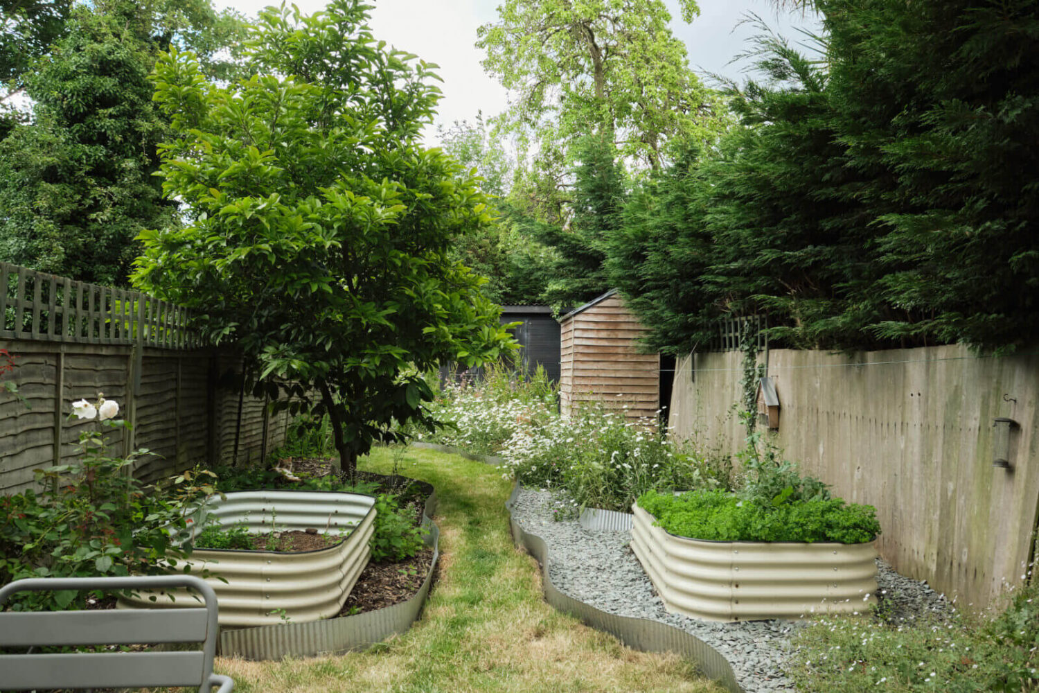 A Pink and Blue London Apartment 11 garden-pink-blue-london-flat-nordroom