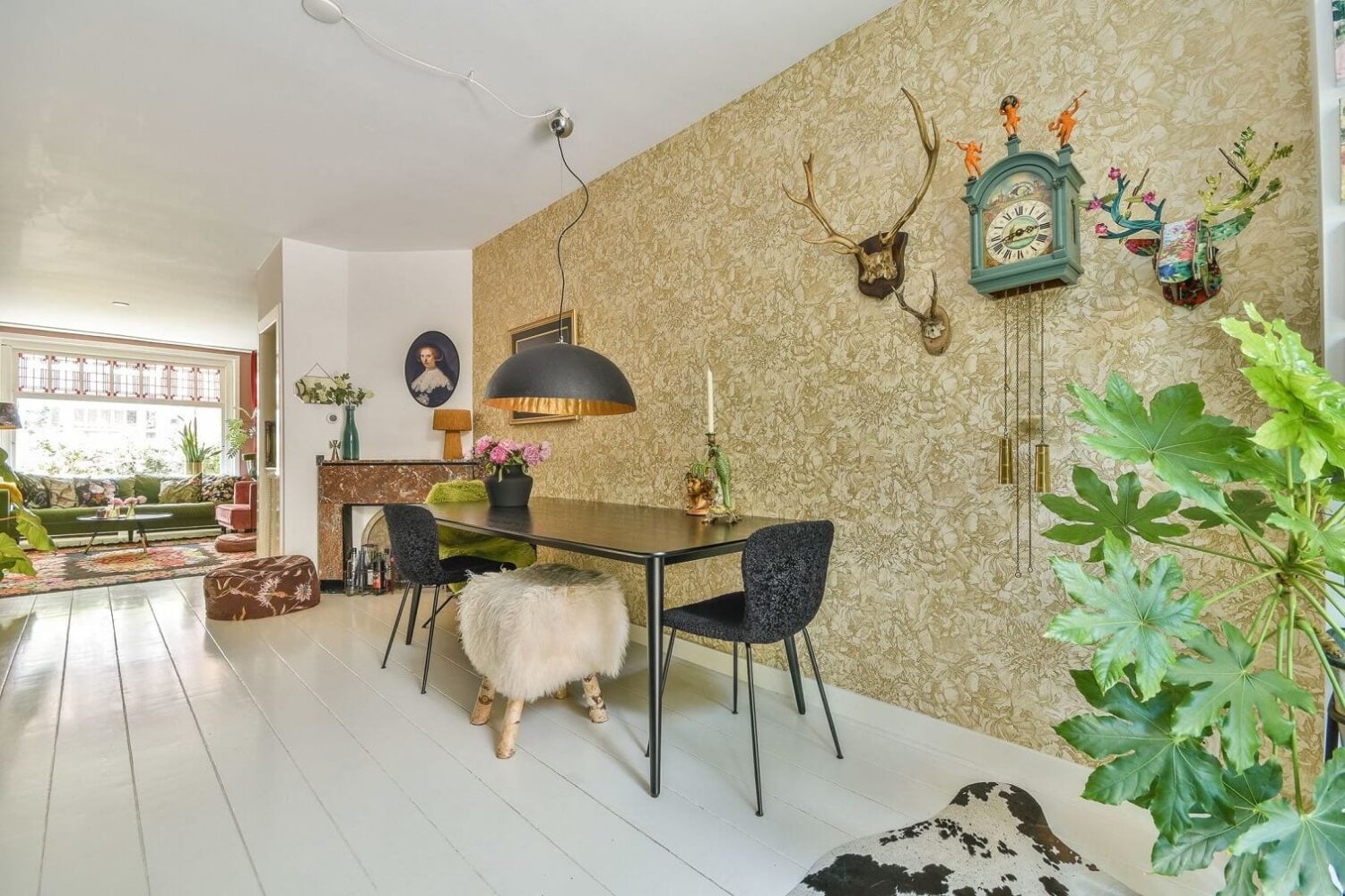 A Bright Colorful Home in Amsterdam 7 gold-wallpaper-dining-area-colorful-amsterdam-home-nordroom