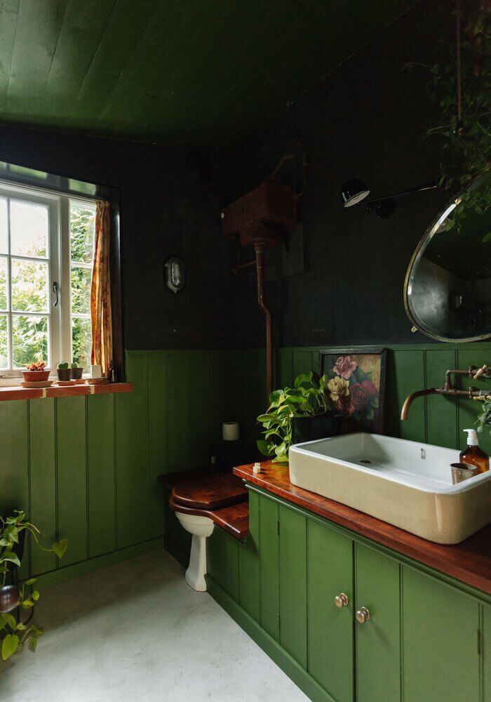 Spinks Nest: A Small Vintage Cottage in England 15 green-bathroom-vintage-cottage-norfolk-nordroom