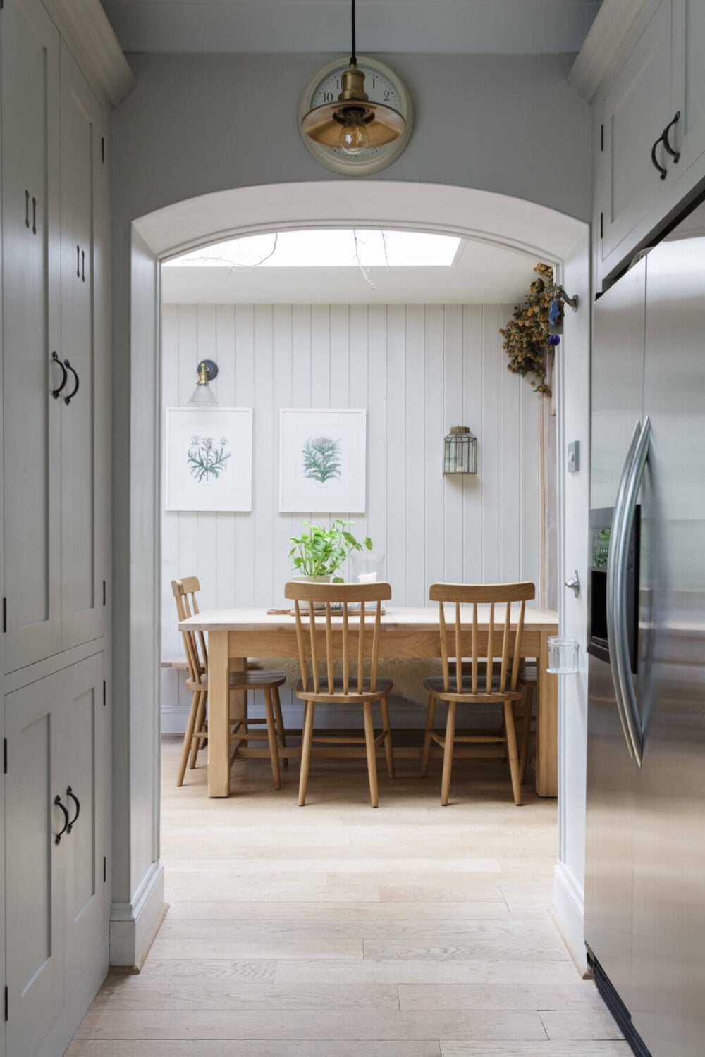 A Cozy Cottage-Style Country House with a Lovely Garden 3 kitchen-dining-room-skylight-cottage-style-home-nordroom