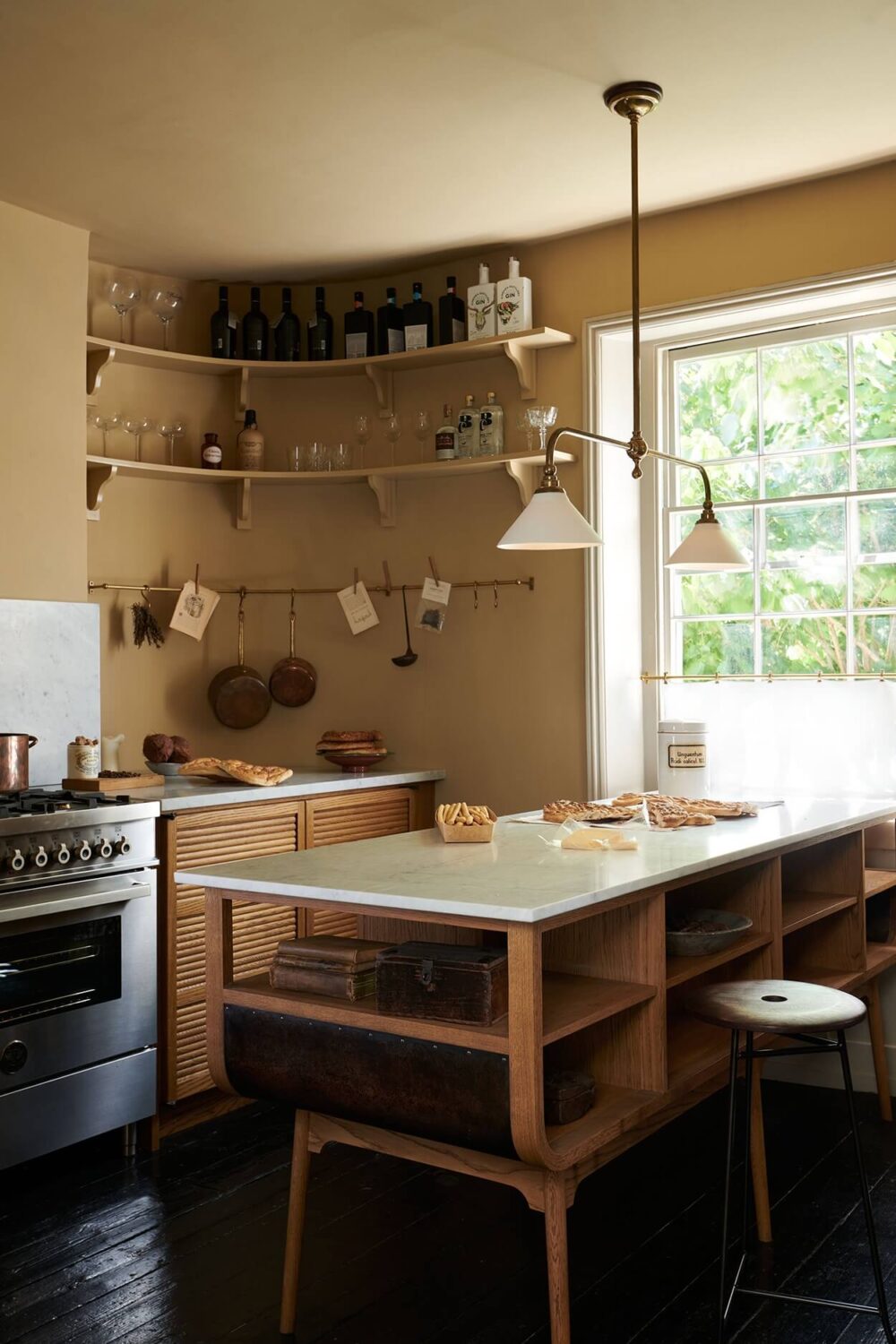 A Paint Job Transformed This deVOL Kitchen 8 kitchen-island-devol-haberdasher-kitchen-nordroom